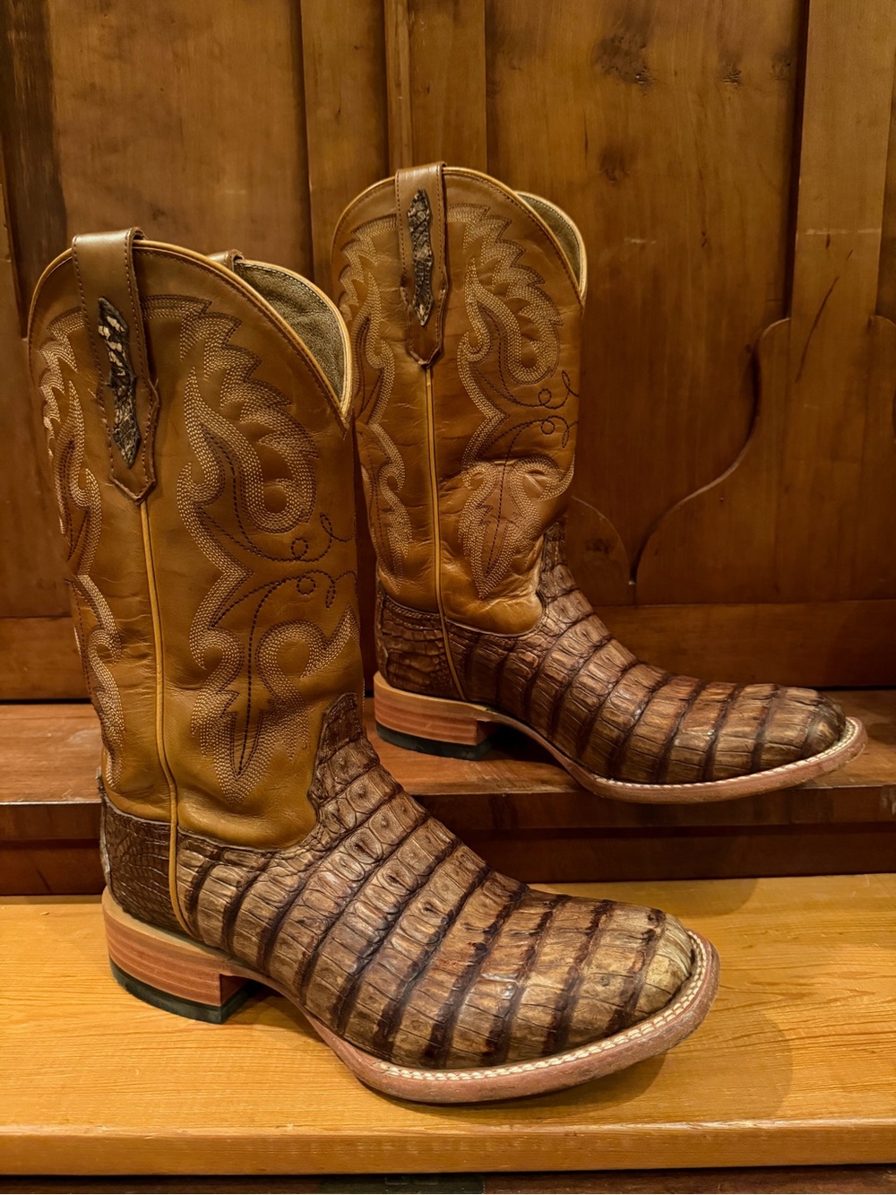 Cody James Exotic Caiman Tail Skin Cowboy Boots Size 8D Brown BECJSP21L11